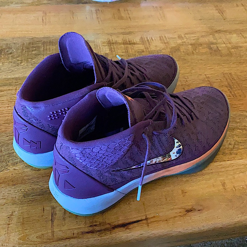 Kobe Ad PE Devin Booker